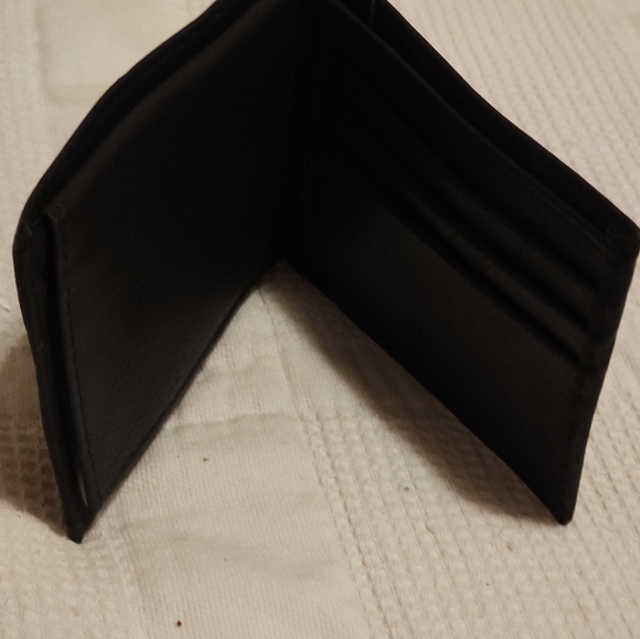 Tommy Hilfiger Bi-Fold Men's Wallet - Picture 4 of 4